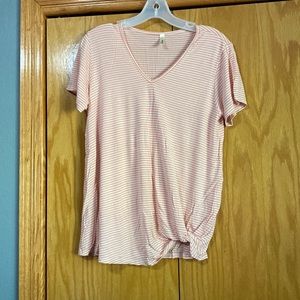 Short sleeve striped shirt